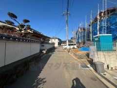 現地（2026年2月12日）撮影。大型車の通行が少なく、騒音や振動が少ないので静かで快適な生活を送れます。