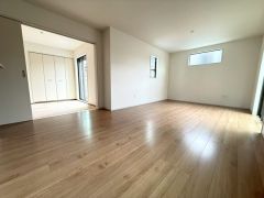 家事動線にこだわった自然光をたっぷり取り込む開放的な住まい＾＾ゆったりと寛げる憩いの場となりそうです。