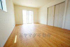 家族が集まる開放的なリビング。思い思いの時間を過ごしたり、家族みんなで食事をしたり、素敵な団らんの場になりますね＾＾