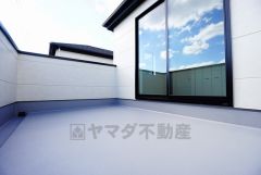 陽当たりの良いバルコニーです。お洗濯やお布団干しはもちろん、日光浴スペースにも。