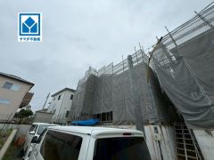 現地（2026年6月8日）撮影。八田小学校徒歩7分。スーパー・コンビニ・ドラッグストアも徒歩10分圏内に揃っています＾＾快適でゆとりのある生活空間で新生活を始めましょう^^