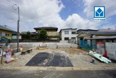 現地（2026年7月7日）撮影。八田小学校徒歩10分＾＾スーパー、コンビニ、ドラッグストア徒歩8分圏内。快適でゆとりのある生活空間で新生活を始めましょう^^