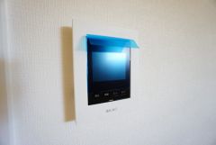 湯量・湯温の設定、そして保温までワンタッチのフルオートバス。便利な追い炊き機能付きです。