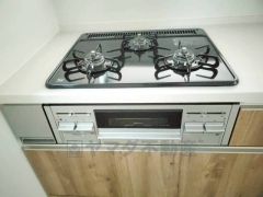 複数の調理を一度に行うことができる3口コンロ。効率よくお料理が出来ます。毎日のお料理も楽しくなりますね＾＾