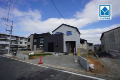 車通りが少なく、安心してお子様とお散歩できる閑静な住宅地。最新の設備で気持ちの良い新生活を送りませんか＾＾