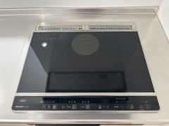 お手入れのしやすいIHクッキングヒーターです。3口コンロなので、効率よくお料理が楽しめます。毎日のお料理も楽しくなりますね＾＾