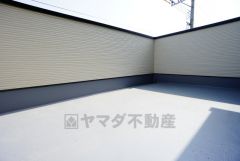 陽当たりの良いバルコニーです。お洗濯やお布団干しはもちろん、日光浴スペースにも。