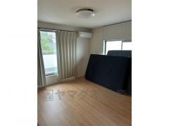 2面採光を確保した明るい室内は、風通しも良く、大変居心地の良い空間となっております。爽やかな風を感じて起きる朝は、快適生活の始まりに。