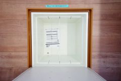 キッチンに床下収納があります。長期保存ができるもの、調理器具、防災グッズを入れておくのもいいですね。