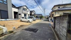 住人以外の車の進入も少なく、小さなお子様を持つご家庭にも安心です。
