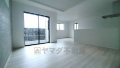 断熱性能の窓ガラスを採用。省エネ、光熱費カットにも貢献します。夏は涼しく、冬は暖かく快適に過ごせますよ＾＾