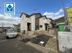 現地（2025年12月4日）撮影。香椎下原小学校徒歩7分＾＾毎日の通勤・通学・買い物がしやすく、快適に過ごせます。