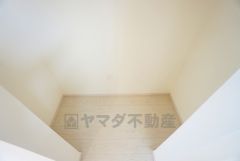 食品や飲料、調理器具を収納できるパントリー付き。週末に買いだめした食料を楽々収納できます。