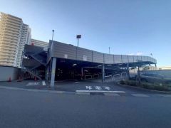 敷地内駐車場。1住戸1台駐車場付き＾＾