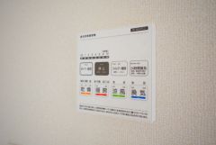 浴室暖房乾燥機付き＾＾梅雨の時期や花粉、PM2.5が酷いときなどの洗濯を干すのに重宝しそうですね＾＾