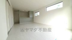 温かみのある雰囲気と、キッチンでの作業性を兼ね備え、家族の笑顔あふれる団らんのひと時をお過ごしいただける設計になっています。
