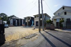 住人以外の車の進入も少なく、小さなお子様を持つご家庭にも安心です。