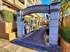 きれいに保たれたエントランスが安らぎに満ちた暮らしへ誘います。