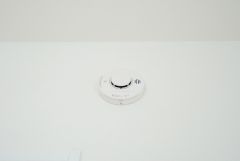 火災発生をいち早く知らせてくれる火災報知器は標準装備です。