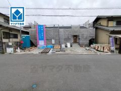 現地（2026年4月12日）撮影。生活がワンフロアで完結する平屋建て＾＾駐車並列5台。落ち着いた暮らしをお求めの方に＾＾