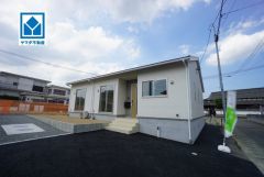 家計にも環境にも優しいオール電化住宅。階段昇降がなく、子育てや介護がしやすい平屋＾＾お気に入りの家具とインテリアで素敵な部屋を作りましょう。