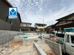 現地（2026年4月26日）撮影。九産大前駅徒歩12分、都心へのアクセス良好。スーパーやコンビニなども近く周辺環境充実。快適でゆとりのある生活空間で新生活を始めましょう^^