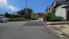 住人以外の車の進入も少なく、小さなお子様を持つご家庭にも安心です。