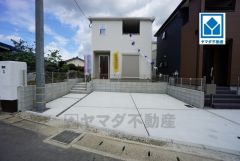 JR土井駅徒歩3分、都心へのアクセス良好。スーパーやコンビニなども近く周辺環境充実。快適でゆとりのある生活空間で新生活を始めましょう^^