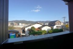 2階バルコニーからの眺望です。前面に遮るものがなく景色を一望できます。