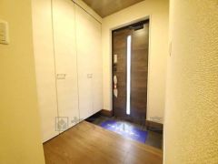 たっぷり収納できるシューズボックスです。家族全員の靴がきれいに整頓できます。