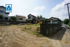 現地（2026年8月31日）撮影。82坪以上の敷地に自由な間取りで夢のマイホームを実現して下さい＾＾広い庭では家庭菜園やガーデニングも楽しめ生活にゆとりと潤いをプラス。