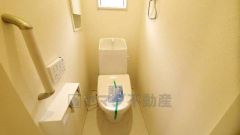 節水・静音設計でエネルギーを効率よく使用し省エネ。汚れをガードする構造でサッと一拭き、お手入れが簡単。