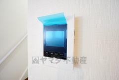 防犯性、セキュリティ対策に安心できるテレビモニター付きインターフォンです。セールスマン対策にもなり安心できます。