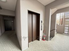 重い荷物やベビーカー、高齢者の方や小さなお子様がいるご家庭の方々の移動が非常に楽になります＾＾