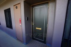 アルコーブがあるので適度な目隠しになり、プライバシーを守ることができます。