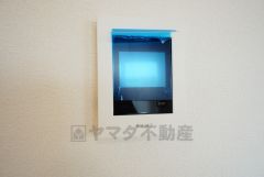防犯性、セキュリティ対策に安心できるテレビモニター付きインターフォンです。セールスマン対策にもなり安心できます。