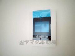 防犯性、セキュリティ対策に安心できるテレビモニター付きインターフォンです。セールスマン対策にもなり安心できます。