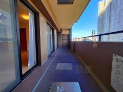 バルコニーは日当たり良好です。お洗濯物も気持ちよく干せそうです。日光浴をしたり、星を眺めたりも良いですね^^