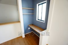 スタディカウンターはお子様のお勉強スペースとしてはもちろん、ネット環境設置コーナーとしても活用出来ます。