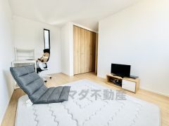 住む人のこだわりを活かす洋室＾＾広めのクローゼットもあり荷物もすっきり片付けられ、ゆとりのある暮らしが出来ます＾＾