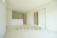 家族が集まる開放的なリビング。思い思いの時間を過ごしたり、家族みんなで食事をしたり、素敵な団らんの場になりますね＾＾