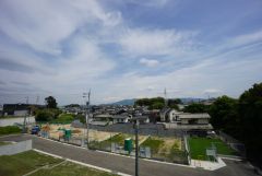2階バルコニーからの眺望です。前面に遮るものがなく景色を一望できます。