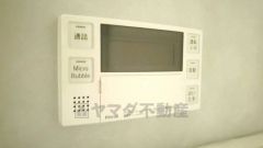 湯量・湯温の設定、そして保温までワンタッチのフルオートバス。便利な追い炊き機能付きです。