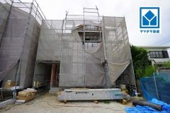 現地（2025年6月6日）撮影。小野小学校まで徒歩10分と近く、お子様も無理なく通えます。快適でゆとりのある生活空間で新生活を始めましょう^^