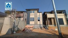 舞松原小学校徒歩3分と近く、無理なく通学しやすい環境です＾＾お気に入りの家具とインテリアで素敵な部屋を作りましょう。