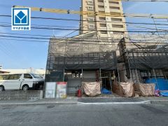 現地（2026年3月26日）撮影。松崎小学校徒歩10分。スーパーやコンビニなども近く周辺環境充実。快適でゆとりのある生活空間で新生活を始めましょう^^