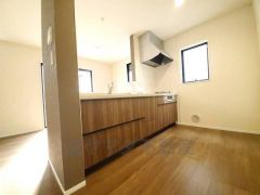 カウンタートップは耐熱性に優れており、日ごろのお掃除もふき取るだけでＯＫ。