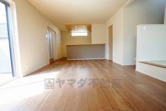 陽光あふれる明るい空間です。ゆったりと寛げる憩いの場となりそうです。