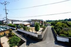 2階バルコニーからの眺望です。前面に遮るものがなく景色を一望できます。