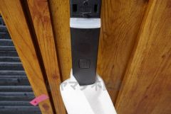 かざすだけで開閉できる、タッチキー採用の玄関。お買い物帰りで、両手がふさがってきても簡単に中に入れます＾＾